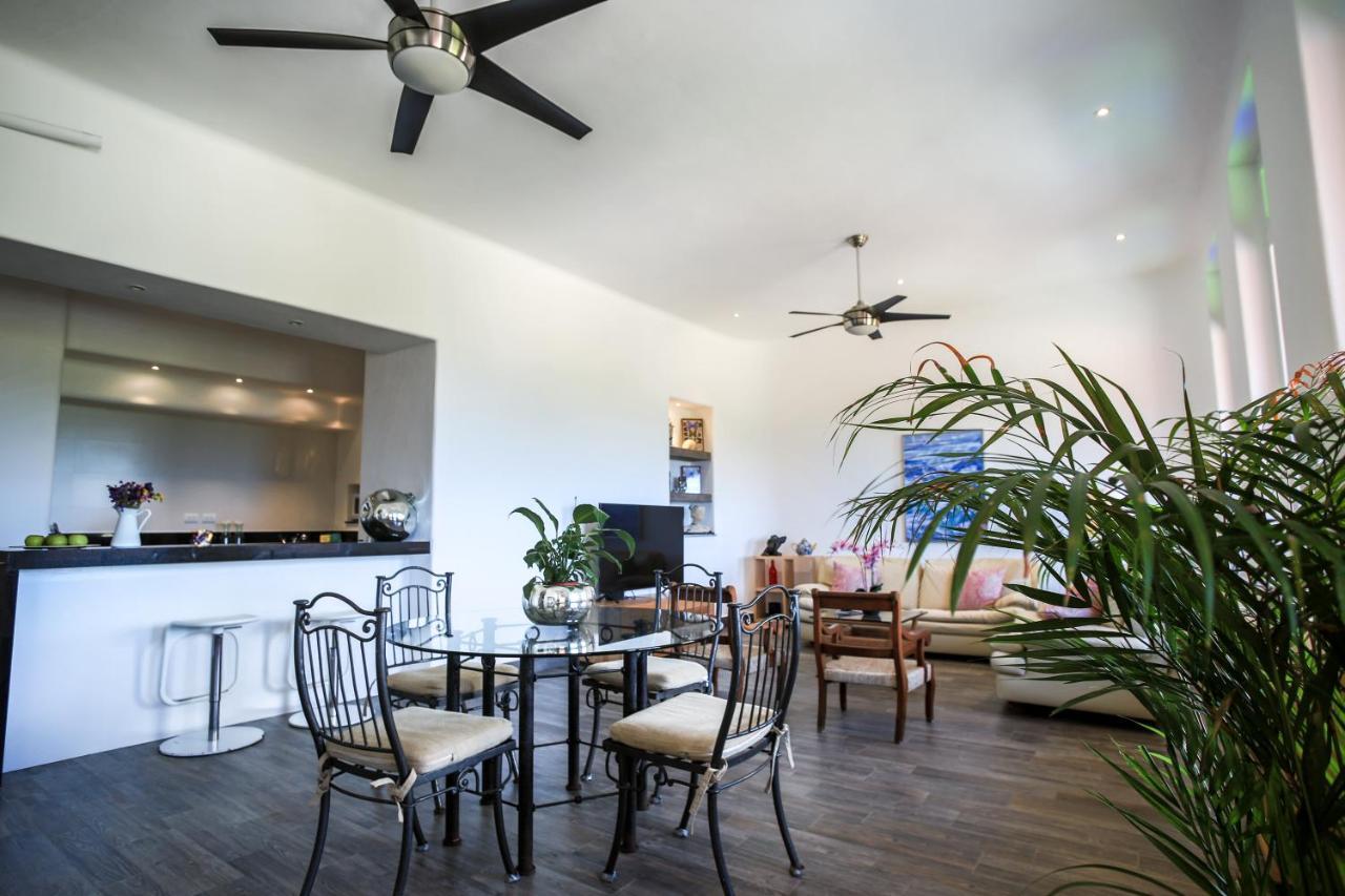 Superior Suite - Street View